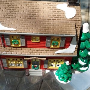 Dept 56 Dutch colonial vintage tree holiday light house